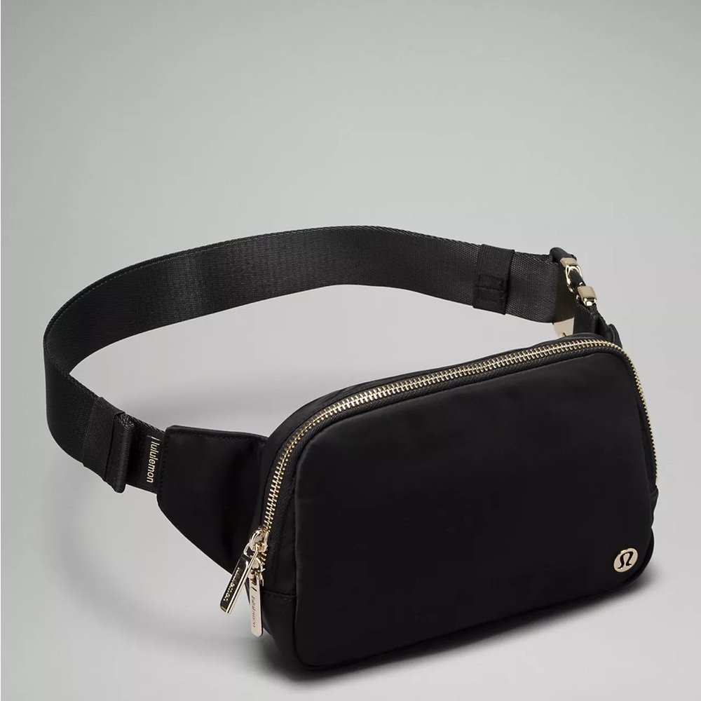 Lululemon Everywhere Belt Bag Large 2L Metal Hardware - Picture 2 of 7